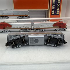 Lionel 6-11711 Santa Fe Warbonnet F-3 ABBA Diesels O Gauge Used Conventional RS