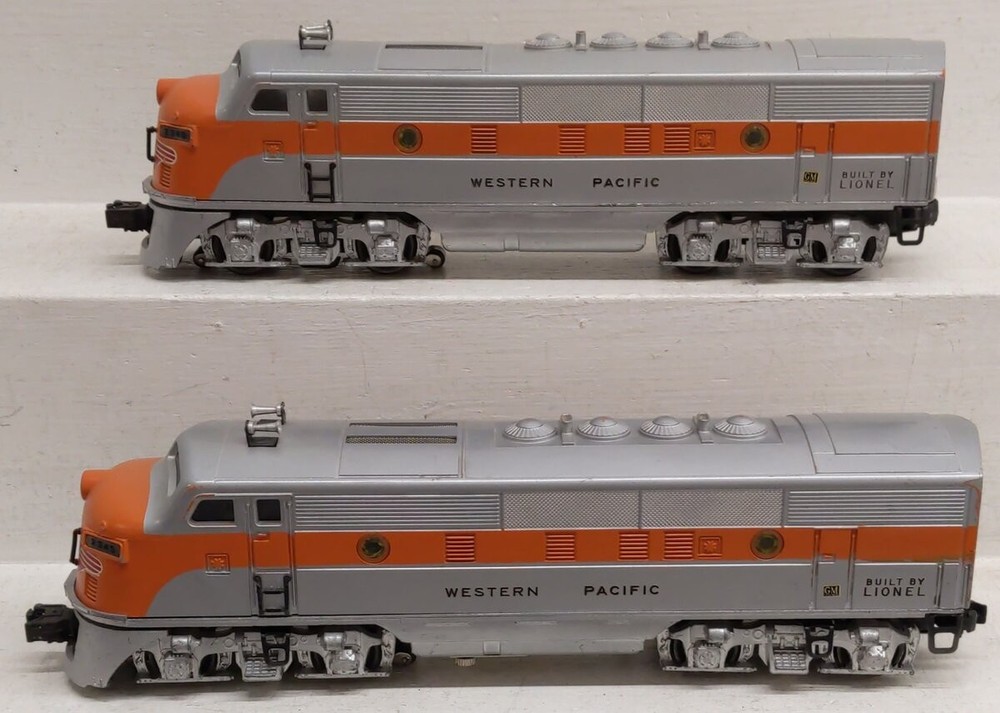 Lionel 2345 Vintage O Western Pacific F3 AA Diesel Locomotive Set