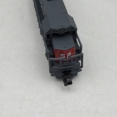 Southern Pacific 9725 N Gauge Locomotive Gray Red Black Painted Plastic
