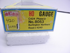 ATLAS -KATO -C424 NO 8053 – LOCOMOTIVE – BURLINGTON NORTHERN #4240 – HO SCALE