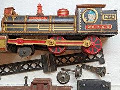 LIONEL TRAIN LINE STEAM ENGINE SCRAP BIN JUNK PARTS LOT FOR REPAIRS RESTORATIONS