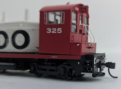 Walthers Proto – HO Scale EMD SW1200 Locomotive – Soo Line 325