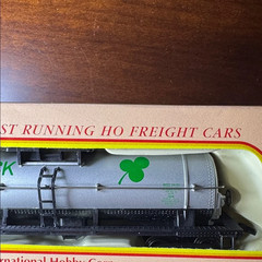 IHM Shamrock Oil HO Scale Tanker Train Car (New)