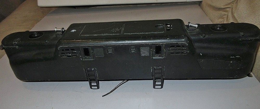 LIONEL #2332-5 GG1 BODY,W/BALLAST WEIGHT.