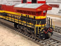 Scale Trains Rivet Counter DCC/Sound HO Scale GE ET44AC – KCS 5023