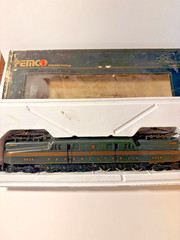 Vintage PEMCO 3304-015 Pennsylvania GG1 Electric Locomotive HO Scale