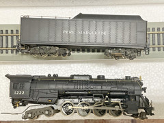 Rivarossi HO Pere Marquette 2-8-4 Berkshire Steam Locomotive and 6 Passenger Car