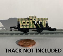 1 MINIATURE CLOSE TO N SCALE 1.5″ MILITARY CAMO TRAIN CAR CABOOSE Micro Machines