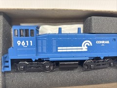 Athearn HO 9611 SW 1500 Powered Diesel Locomotive CONRAIL 3903 Blue Track NOS