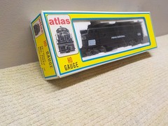 HO Scale NOS Atlas, FP-7 Diesel Locomotive, Penn Central, Black 7047