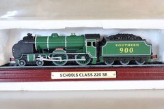 ATLAS EDITIONS SOUTHERN 4-4-0 SCHOOLS LOCOMOTIVE 900 ETON DISPLAY MODEL op