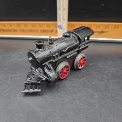 Vintage Ives #5 Cast Iron 0-4-0 Mechanical Wind-Up Steam Locomotive UNTESTED