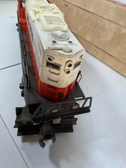 Vintage Lionel Illinois Central GP-9 Diesel Locomotive 8030 O Gauge w Box