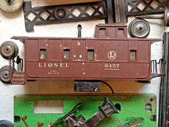 LIONEL TRAIN LINE STEAM ENGINE SCRAP BIN JUNK PARTS LOT FOR REPAIRS RESTORATIONS