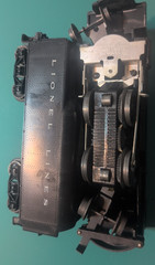 Lionel – O gauge – 2-4-2 Locomotive & Tender #242 – Runs strong & fast – No Box
