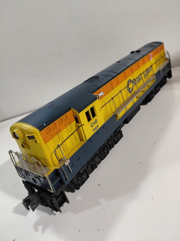 Williams 1909 O Gauge Model Railroad Chessie FM Trainmaster Diesel Locomotive