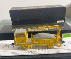 BACHMANN SPECTRUM HO SELF PROPELLED BALLAST VEHICLE W/CRANE NEW IN BOX!!!