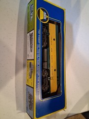 HO Chicago & North Western Locomotive 4072-A With Box