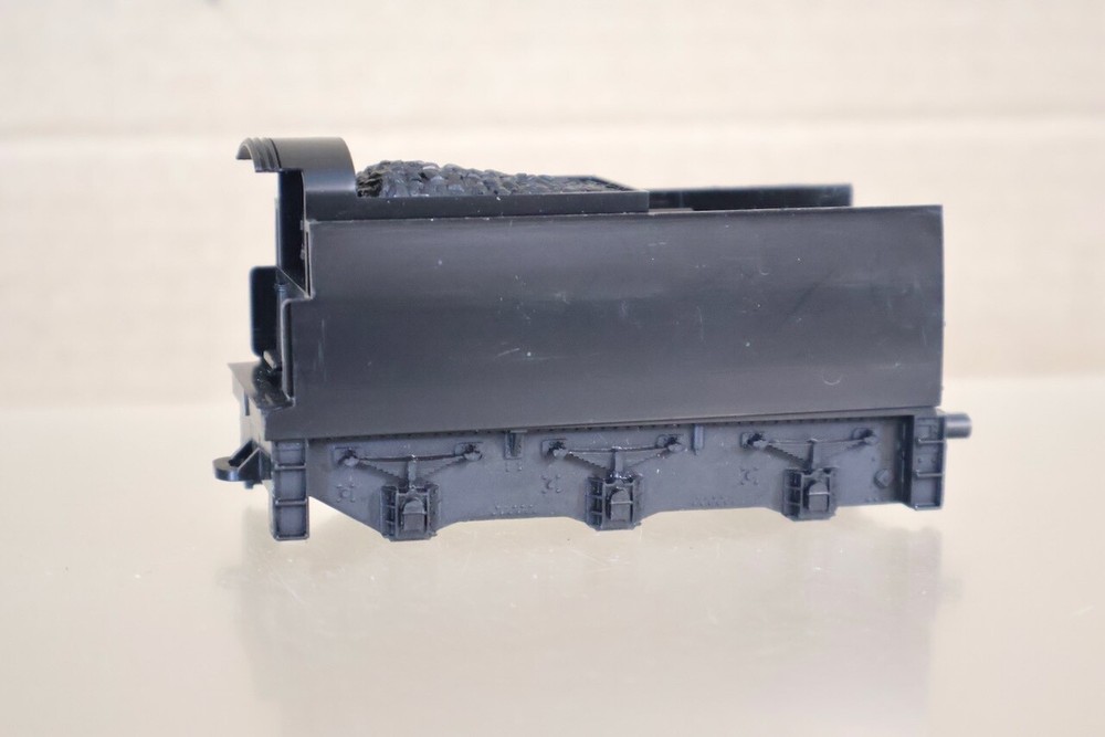 HORNBY R310 UN FINISHED TENDER for BR BATTLE of BRITAIN LOCOMOTIVE 3oj