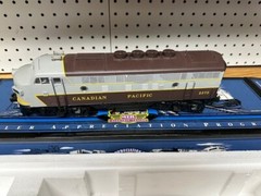 MTH Dealer Appreciation Program Canadian Pacific Train model 20-80001 O-Guage