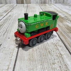 Thomas & Friends Take Along Duck GWR Green Diecast Train Engine Number 8 2004