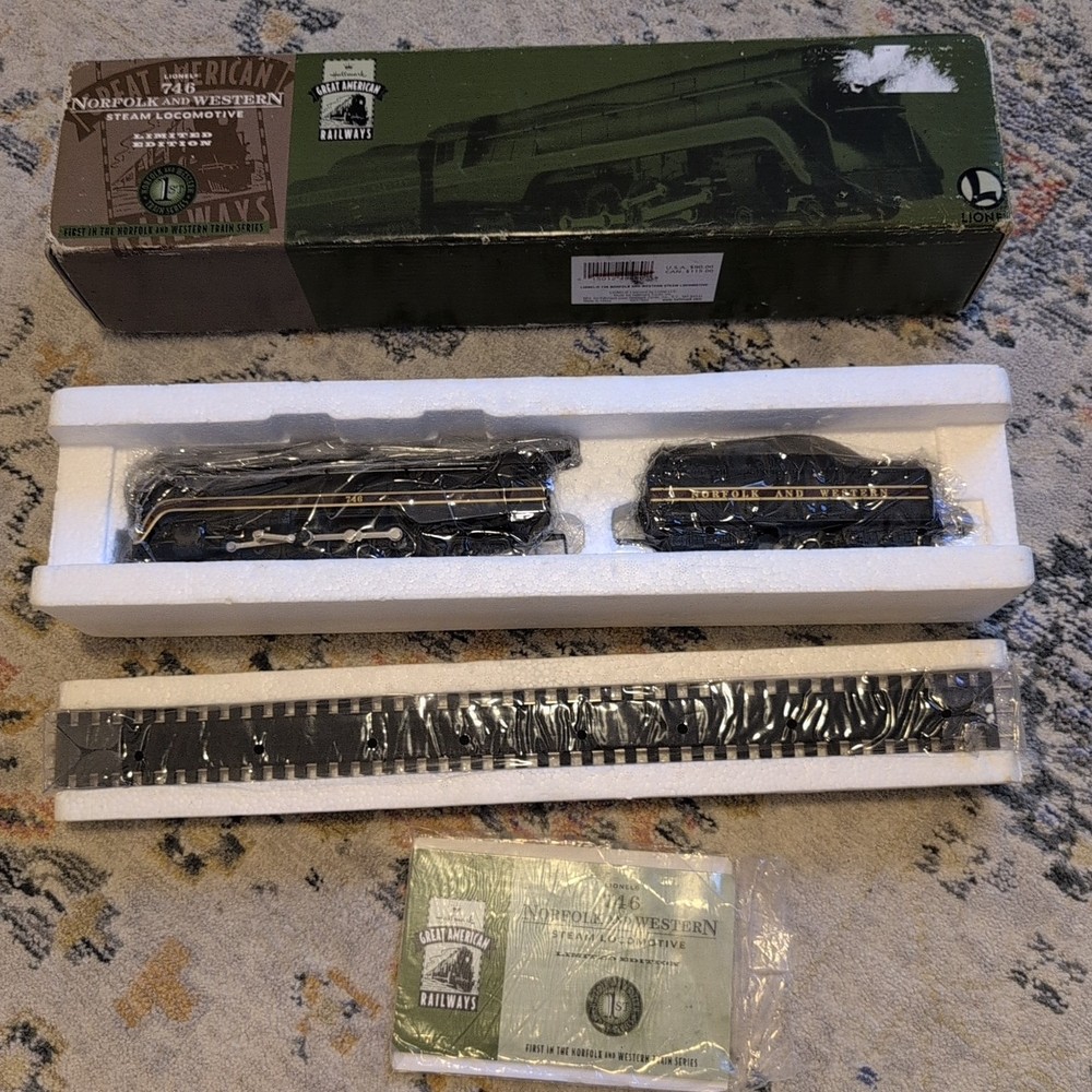 NORFOLK & WESTERN LIONEL 746 STEAM LOCOMOTIVE LIMTIED EDITION HALLMARK COA NEW