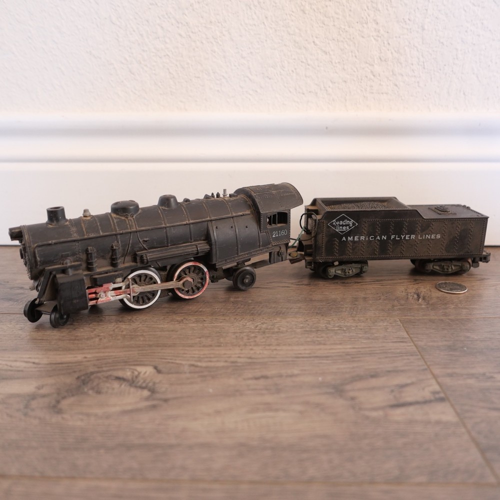Vintage American Flyer S Train 21160 Locomotive Engine w/ Tender !!!