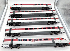 Hornby LNEAR Azuma High-Speed Train Set 5-Piece White Red Band