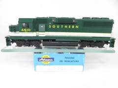 Athearn Blue Box 4766 HO Scale Southern Railway EMD GP59 Diesel Locomotive