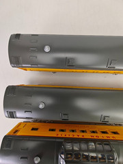 Williams Passenger Cars Union Pacific O Gauge 4-Car Set Box Lights