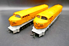HO AHM Tempo Rio Grande Diesels (1 Powered, 1 Dummy) – Tested & Working