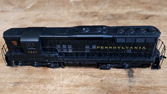 Athearn Locomotive SD-9 Powered Diesel Pennsylvania RR # 7607