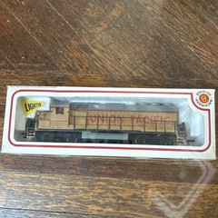 Bachmann Union Pacific HO Gauge Diesel Locomotive Analog Control Light Function