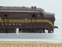 Roco HO Scale Dummy Pennsylvania PRR 5772 FA Diesel Locomotive Need Rear Coupler