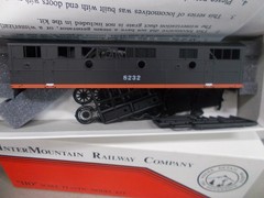 INTERMOUNTAIN # 44502-04~”SP BLACK WIDOW” F-7B LOCOMOTIVE SHELL KIT ~HO SCALE