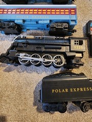 Lionel Polar Express Train Lot Engine 1225 711795 4 Cars Total, Lots Of Track