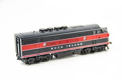Stewart Hobbies HO F3A Phase II Powered High Fans Rock Island Locomotive