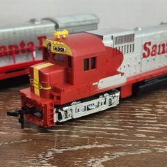 Lot of 3 Miscellaneous HO Santa Fe Diesel Locomotives Not Working/Parts Only