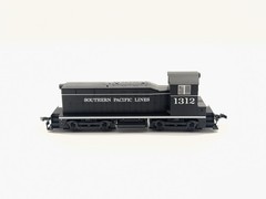 Kato – HO – SP – EMD NW2 Switcher Phase I #1312 – Train 37-10B