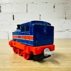 Hongmei Hong Mei Thomas & Friends Adventures Diecast Push Along Metal Trains