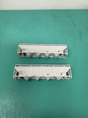 Atlas N – TM 5250 Hopper – No Trucks / Package – GE ACFX Set Of 2 Safe Stripe