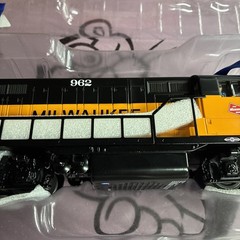 Lionel 2234150 Milwaukee Rd LionChief Plus 2.0 GP20 #962