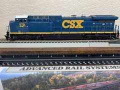 CSX TRANSPORATION – AC4400 ” CSX BLUE ” LOCO- DC/DCC ready – HO Scale -NEW RARE