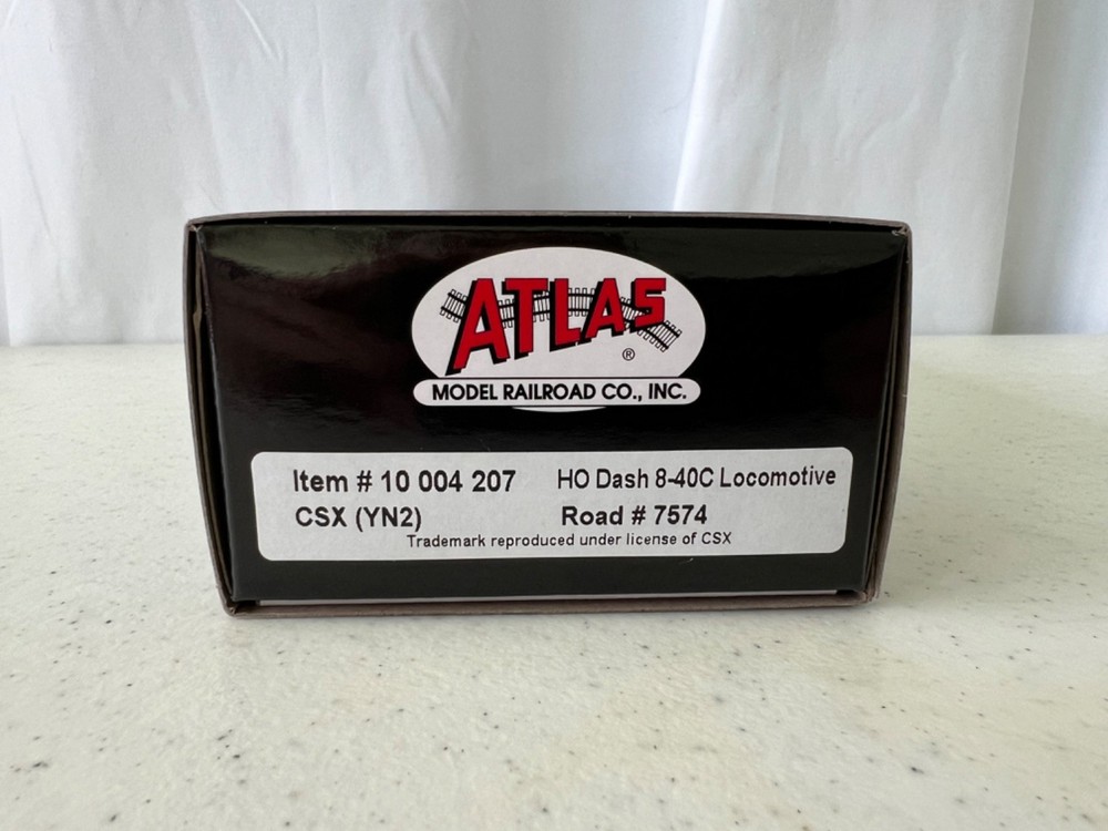 HO Atlas Gold CSX 7574 Dash 8-40C / C40-8 with LokSound and ditchlights