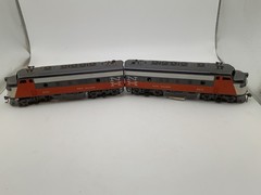 Athearn HO New Haven #0272 F7AA Powered And Dummy Diesel Locomotive Set