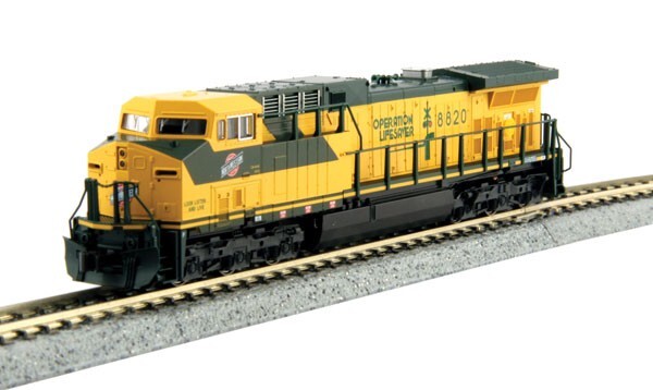 KATO 176-7036 N Chicago & North Western Diesel Locom #8820-Green & Yellow *NEW*