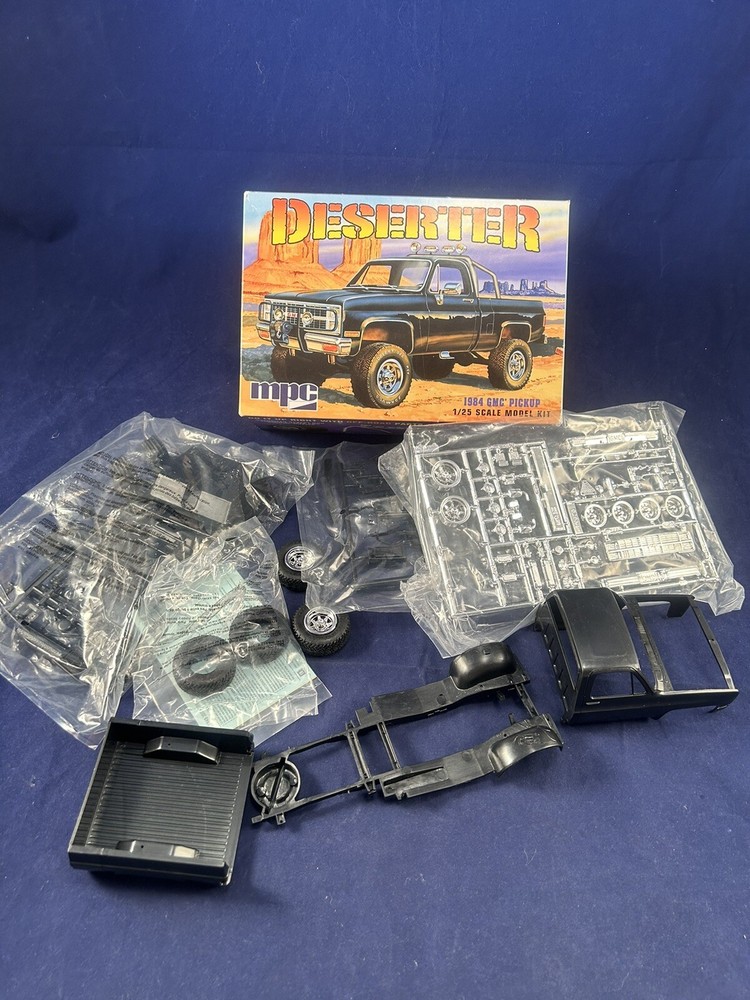 MPC 1/25 1984 GMC Pickup Model Kit Black MPC848 Plastics Car/Truck 1/24-1/25 REA