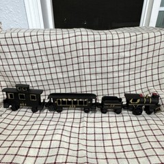 Black/Gold/Red Painted Steam Locomotive 4-Car Set Cast Iron Vintage toy