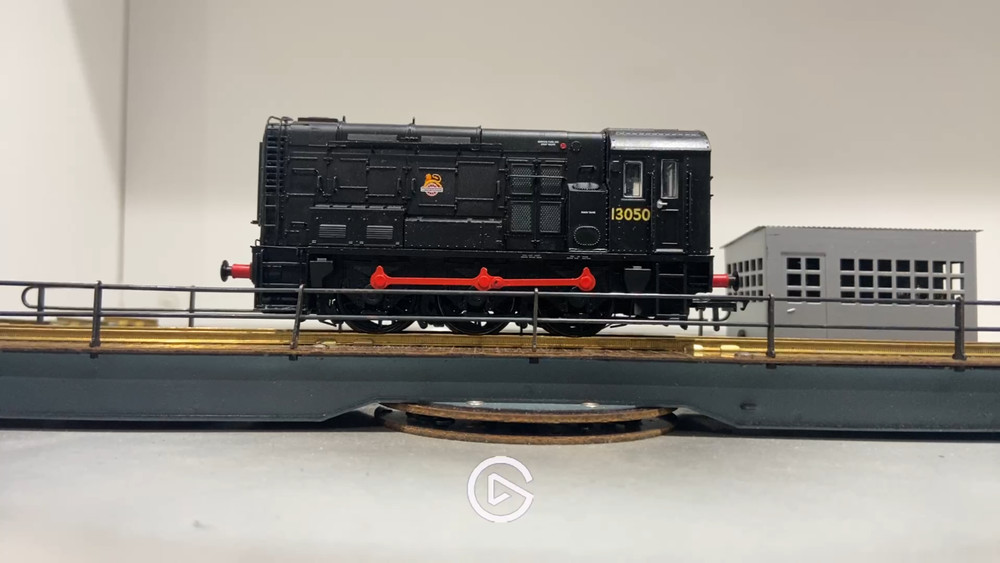 Bachmann Class 08 Diesel Shunter 13050 BR Black Early Emblem DCC Ready 8 Pin