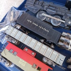 Vintage Marx Train Locomotive 4cars Track Transformer